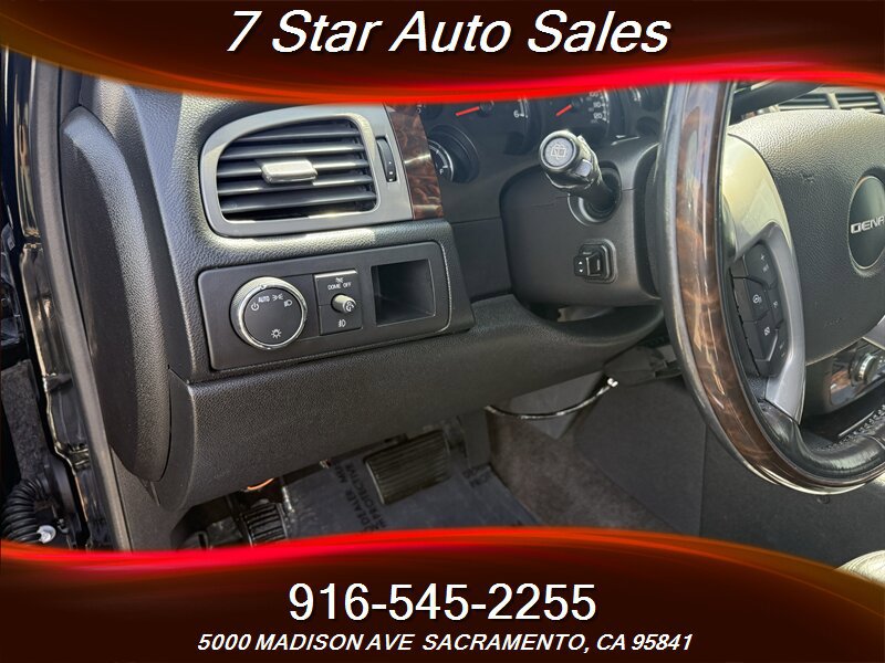 Used 2014 GMC Yukon XL Denali image 8