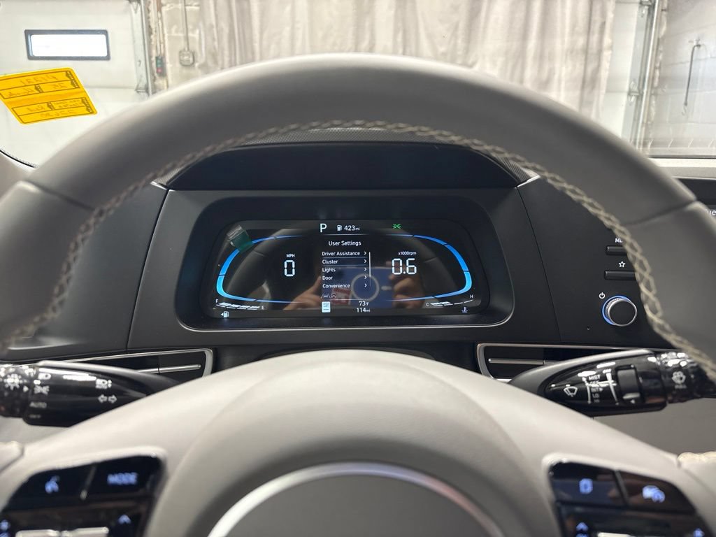 Used 2025 Hyundai Elantra Sport FWD image 11