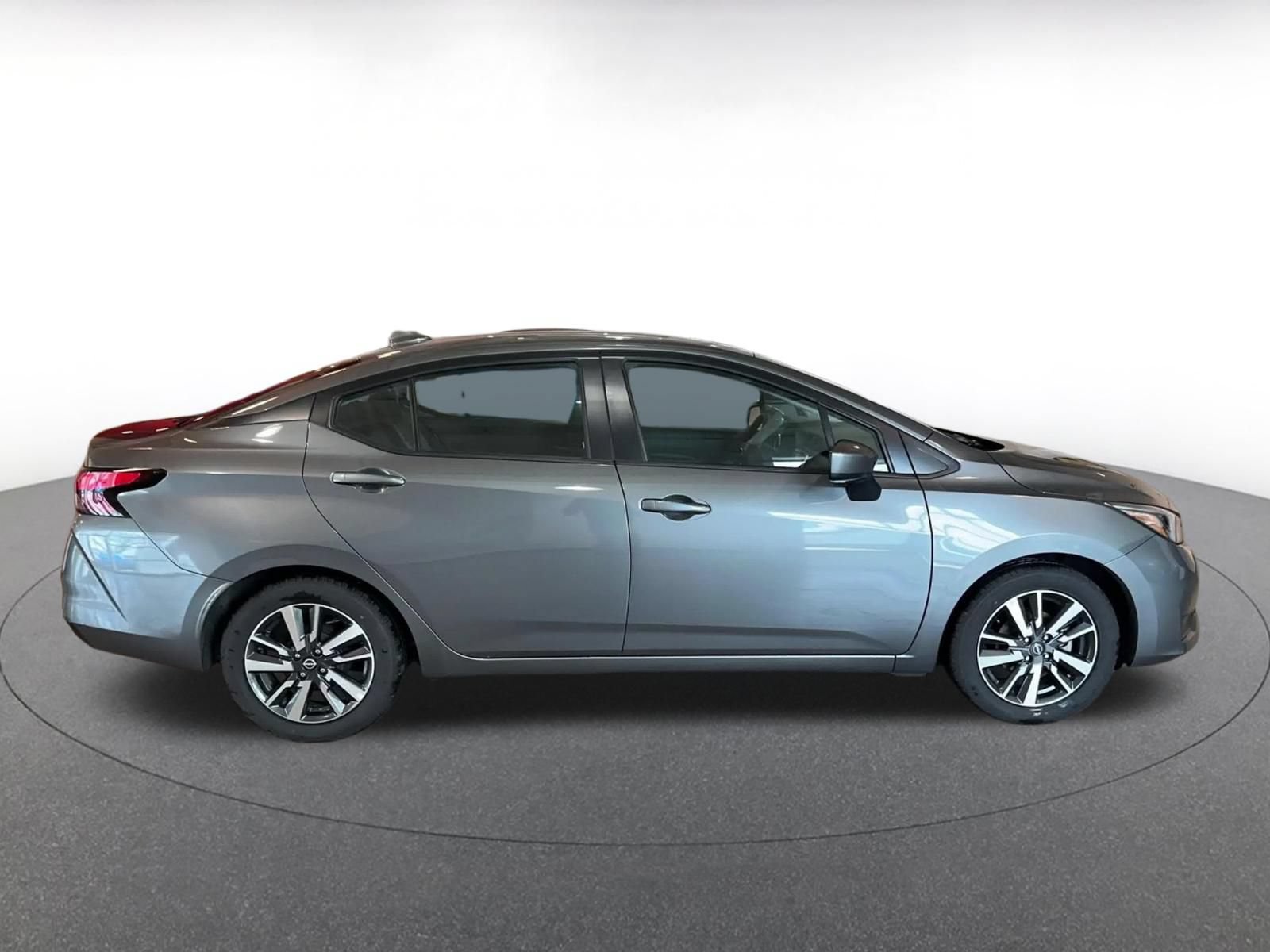 Used 2025 Nissan Versa SV image 16