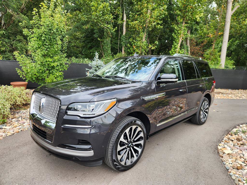 Certified 2023 Lincoln Navigator Reserve image 1
