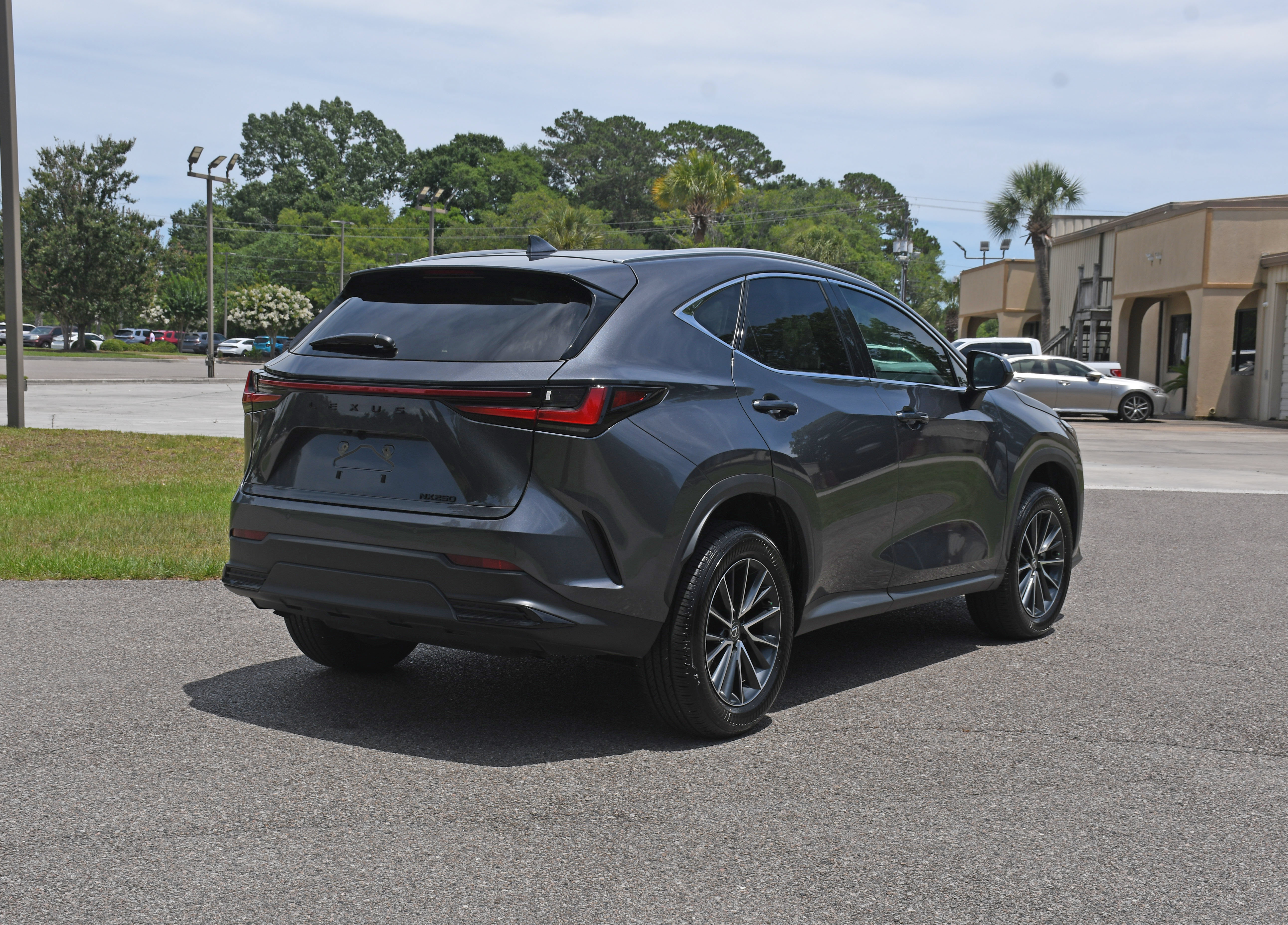 Used 2025 Lexus NX 250 FWD w/ Premium Package image 4