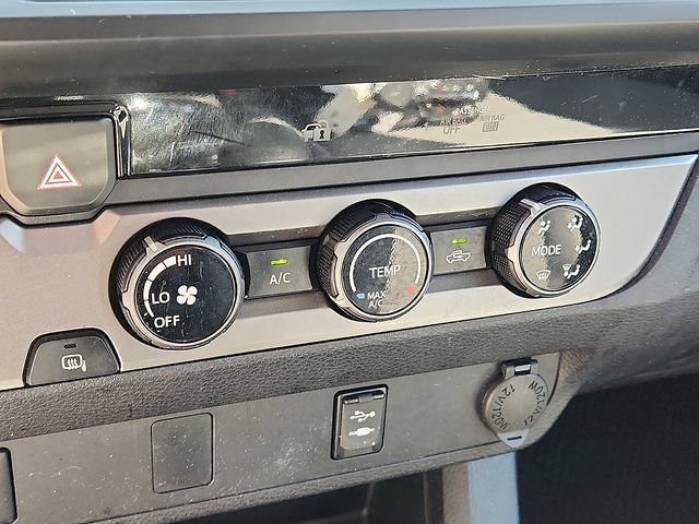 Used 2016 Toyota Tacoma SR w/ SR Convenience Package RWD image 15
