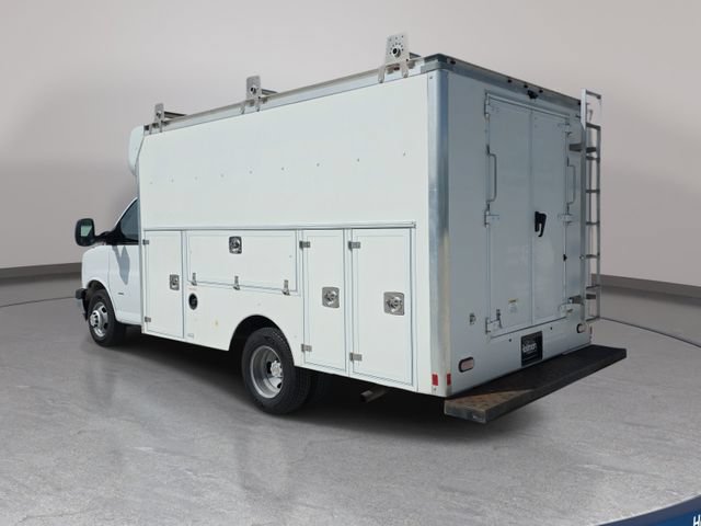 Used 2020 Chevrolet Express 3500 w/ Power Convenience Package RWD image 4