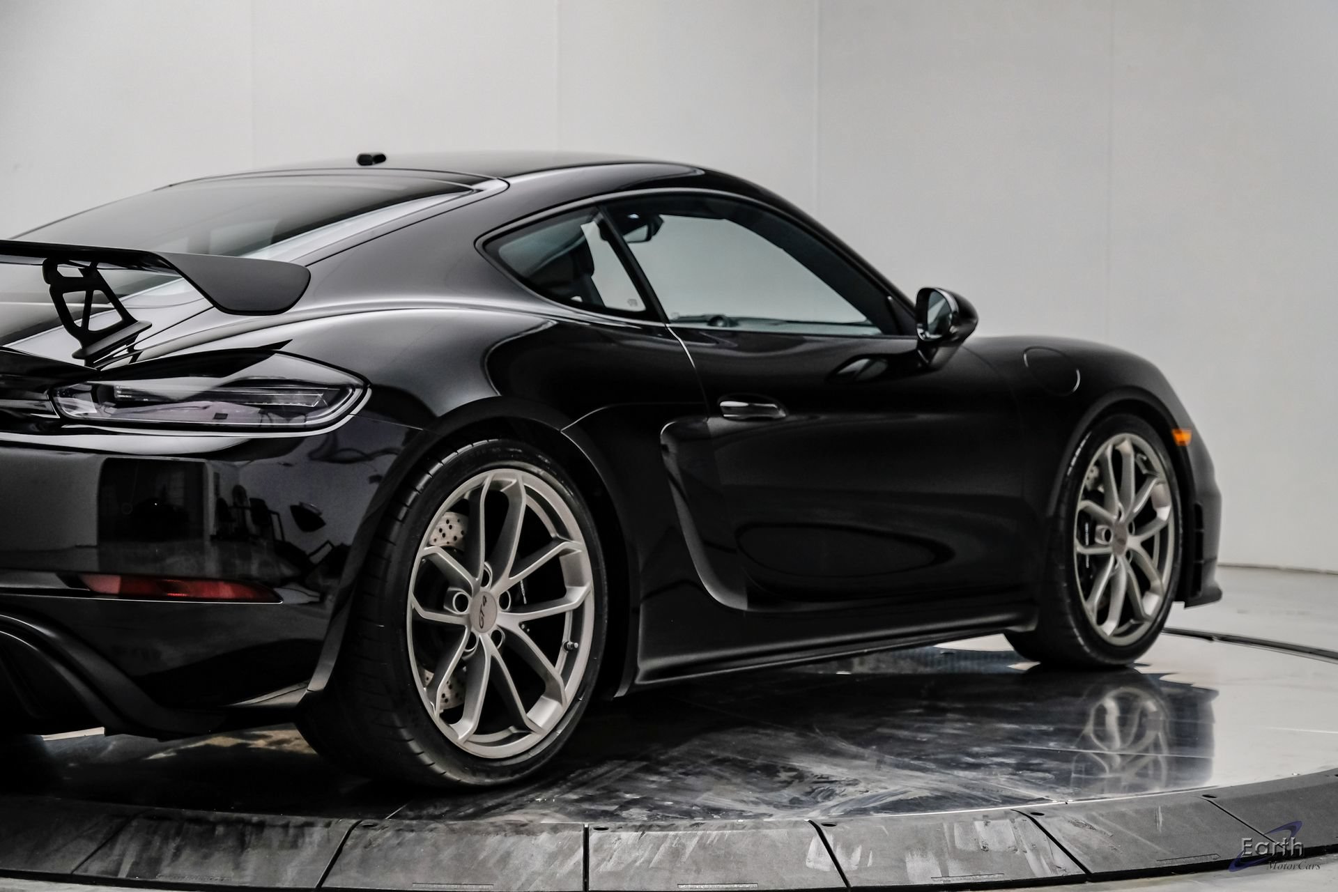 Used 2023 Porsche 718 Cayman GT4 RWD image 23