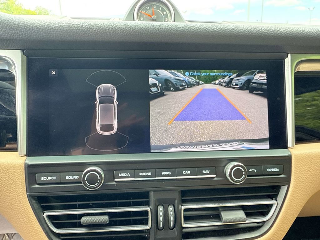 Used 2019 Porsche Macan AWD/4WD image 23