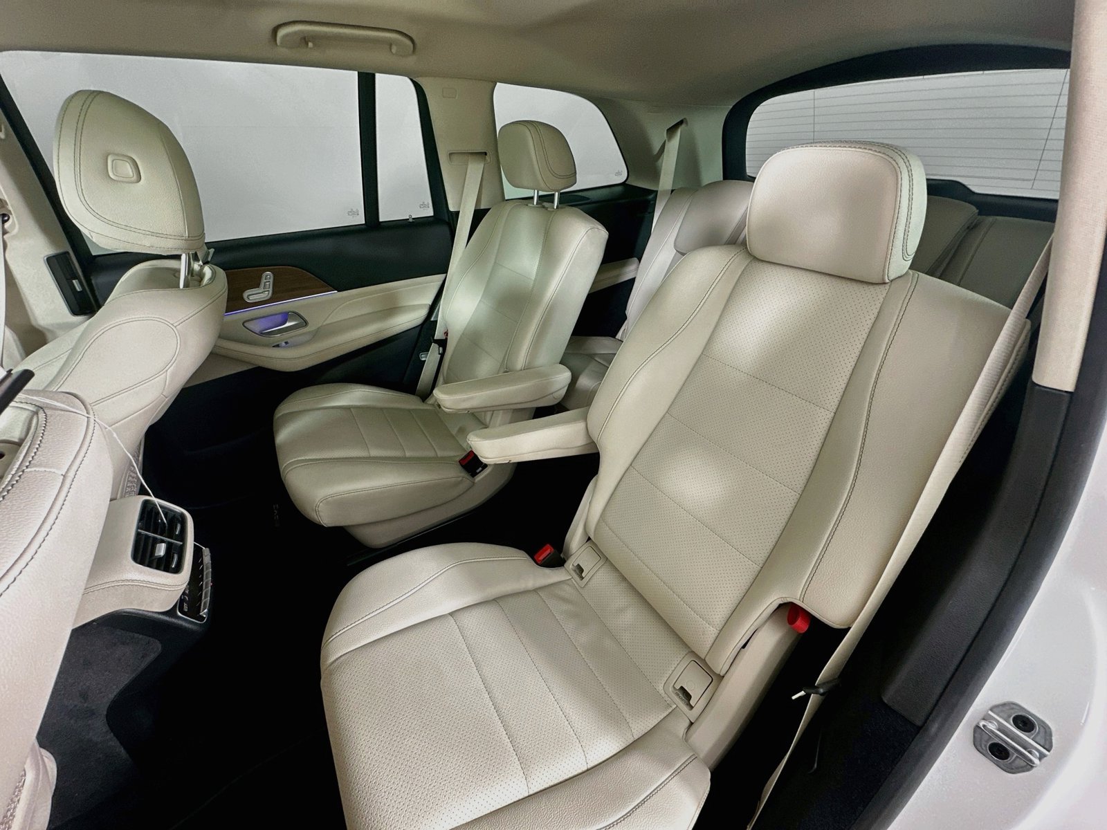 Used 2022 Mercedes-Benz GLS 450 4MATIC image 36