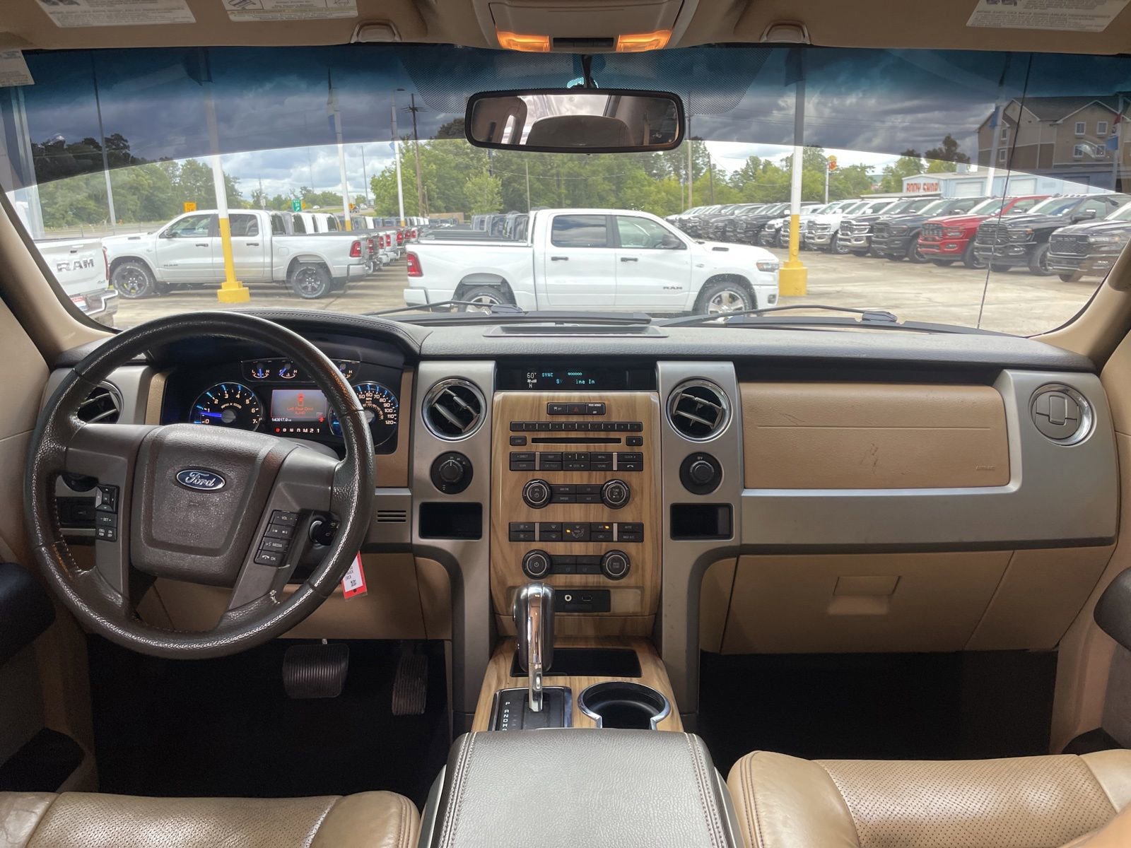 Used 2011 Ford F150 Lariat w/ Lariat Chrome Pkg AWD/4WD image 9