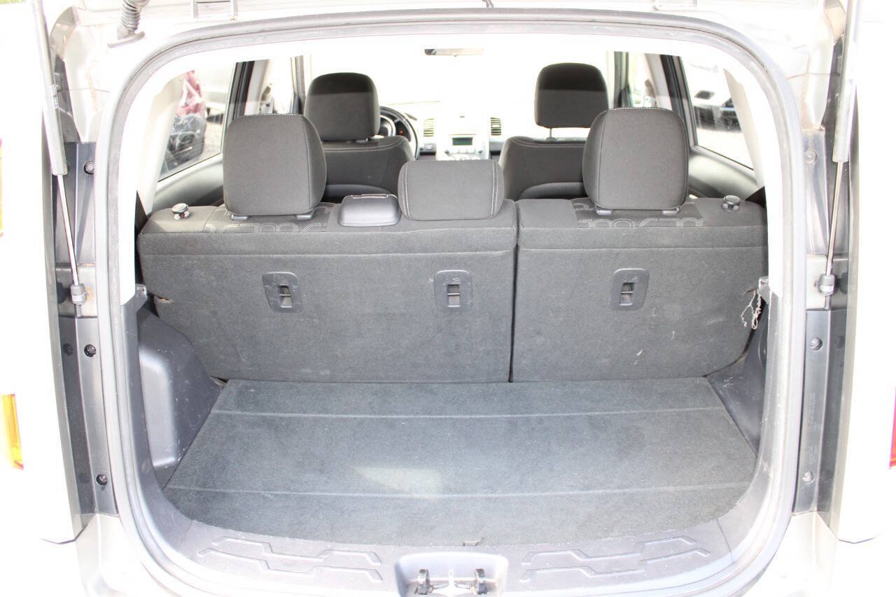 Used 2013 Kia Soul + FWD image 22