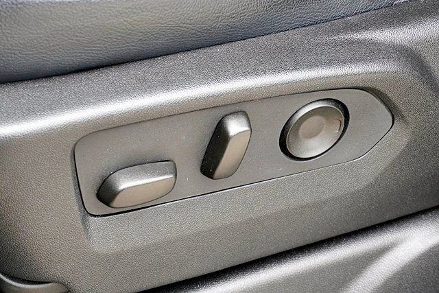 Used 2025 Chevrolet Tahoe LS AWD/4WD image 22