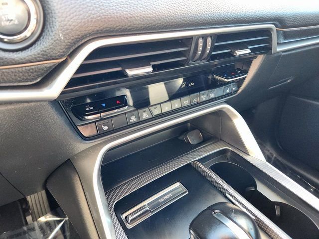 Used 2024 MAZDA CX-90 3.3 Turbo w/ Preferred Plus image 17