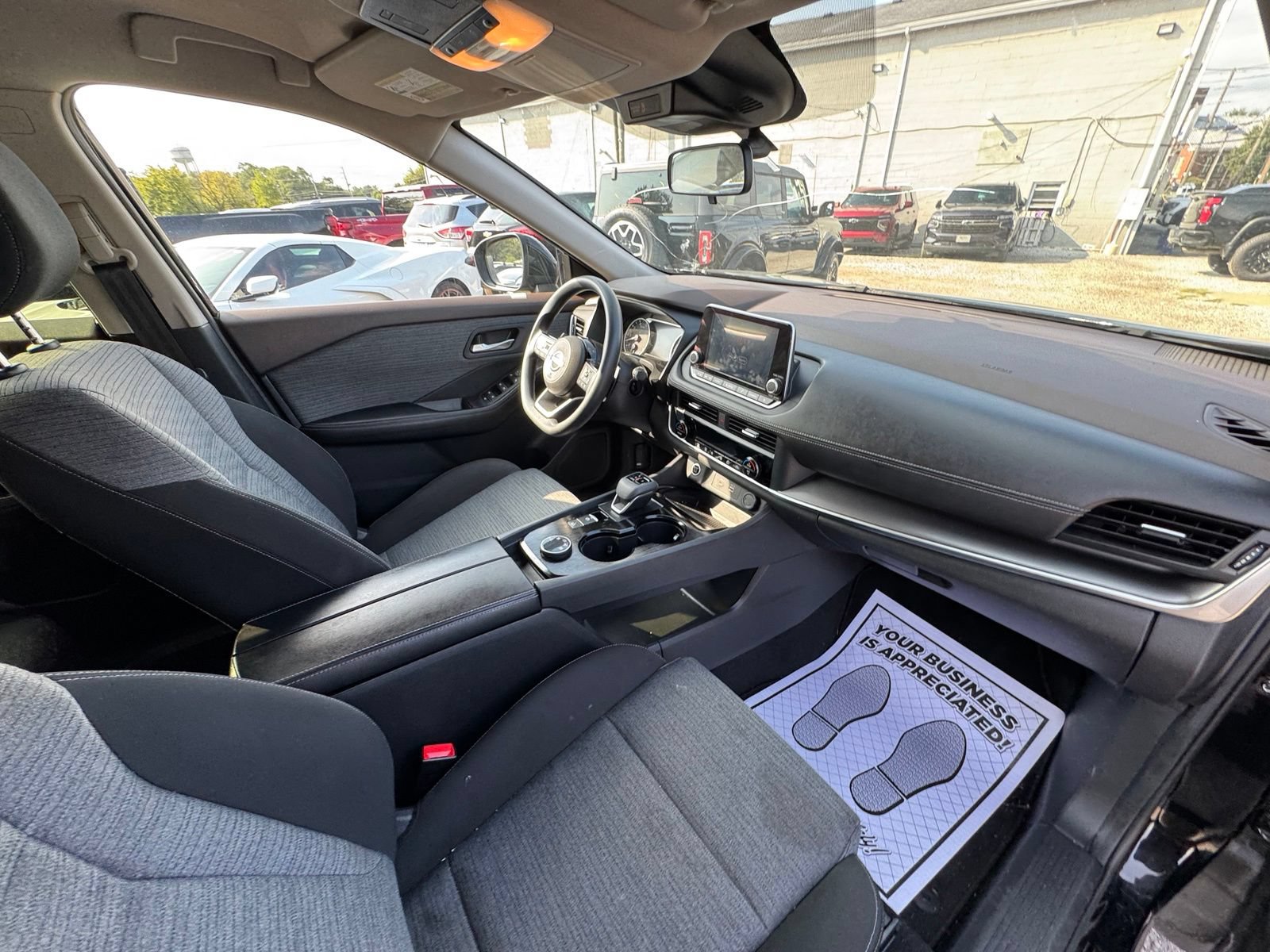 Used 2023 Nissan Rogue SV AWD/4WD image 33