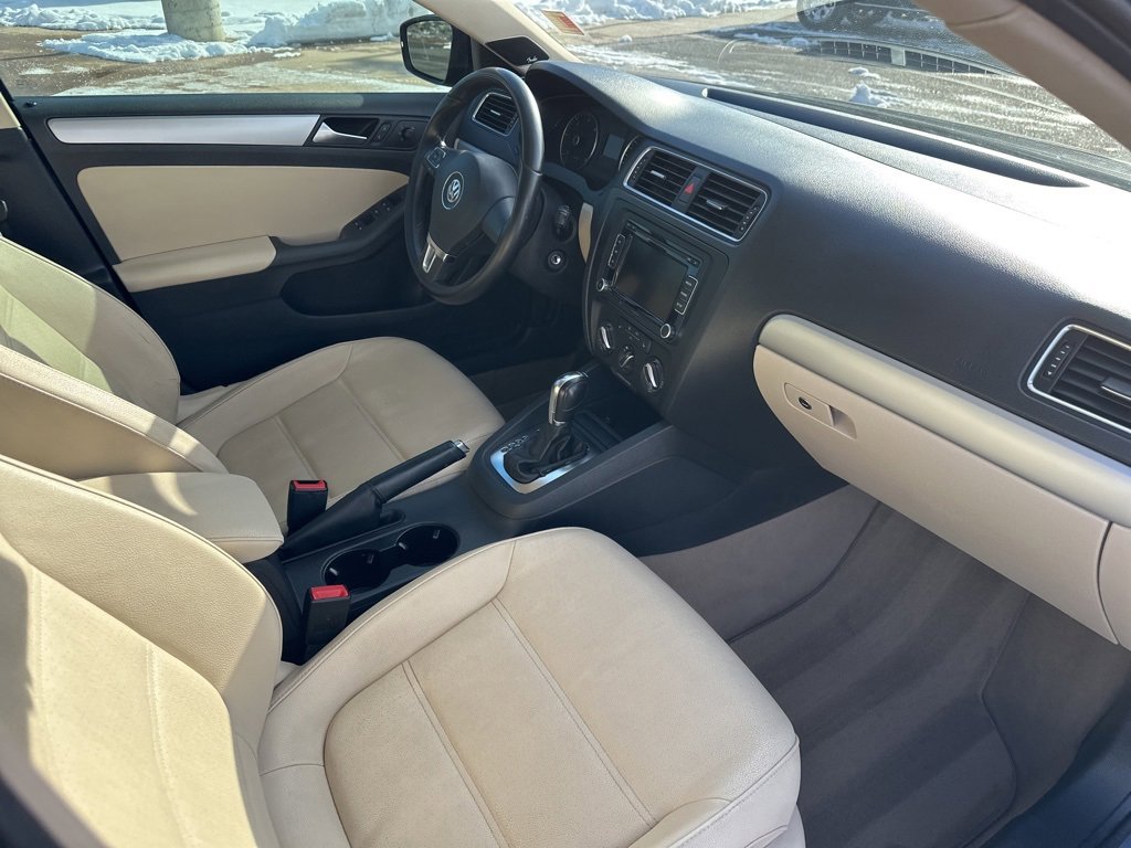 Used 2012 Volkswagen Jetta TDI image 28
