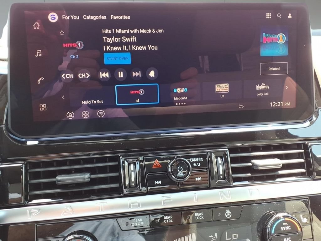 New 2026 Nissan Pathfinder SL w/ SL Premium Package FWD image 20