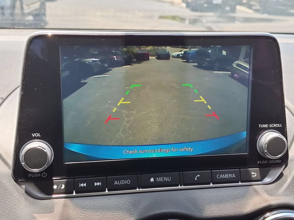Used 2025 Nissan Sentra SV FWD image 17