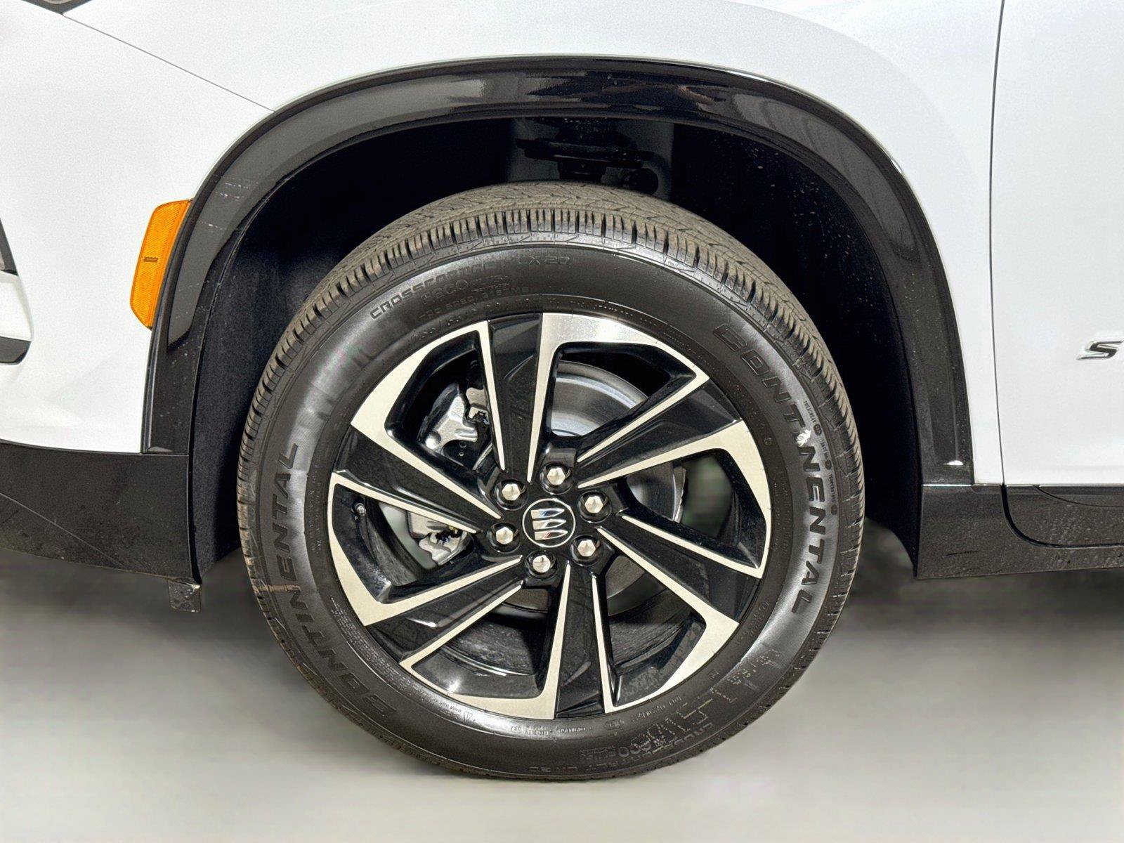 New 2027 Buick Enclave Sport Touring w/ Power Package FWD image 19