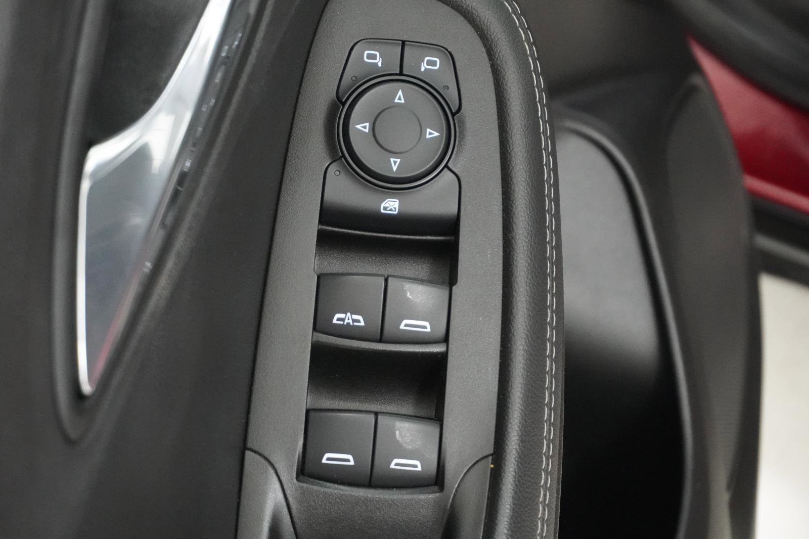 Used 2021 Buick Encore GX Select image 13