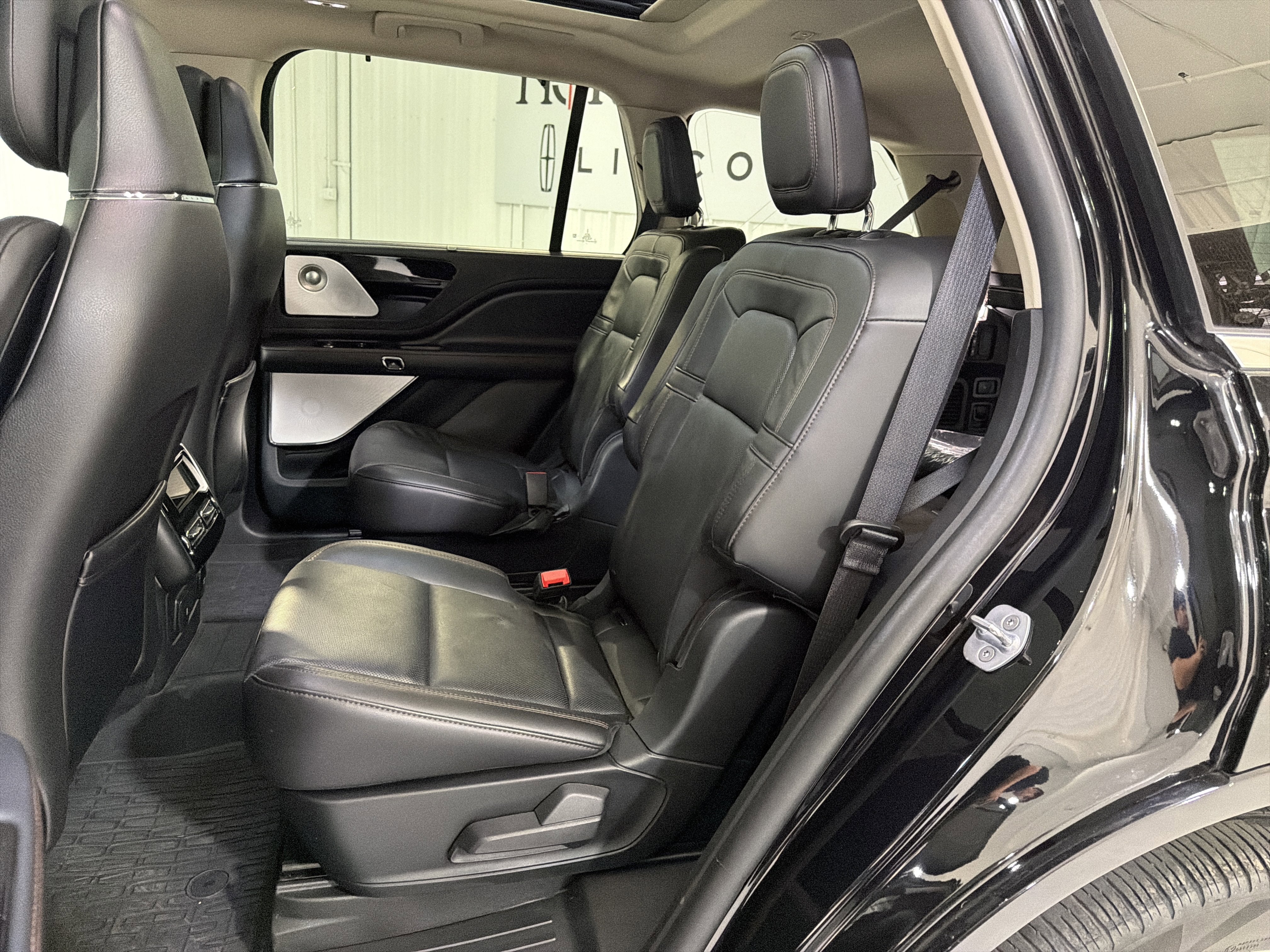 Used 2023 Lincoln Aviator Grand Touring w/ Equipment Group 301A image 11