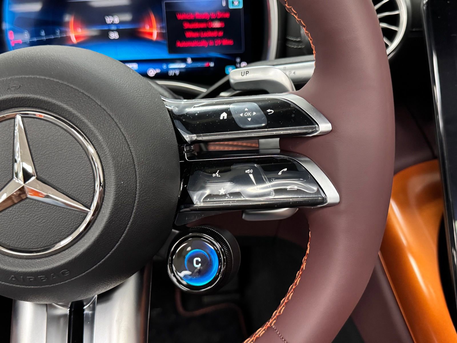 Used 2024 Mercedes-Benz SL 63 AMG 4MATIC image 31