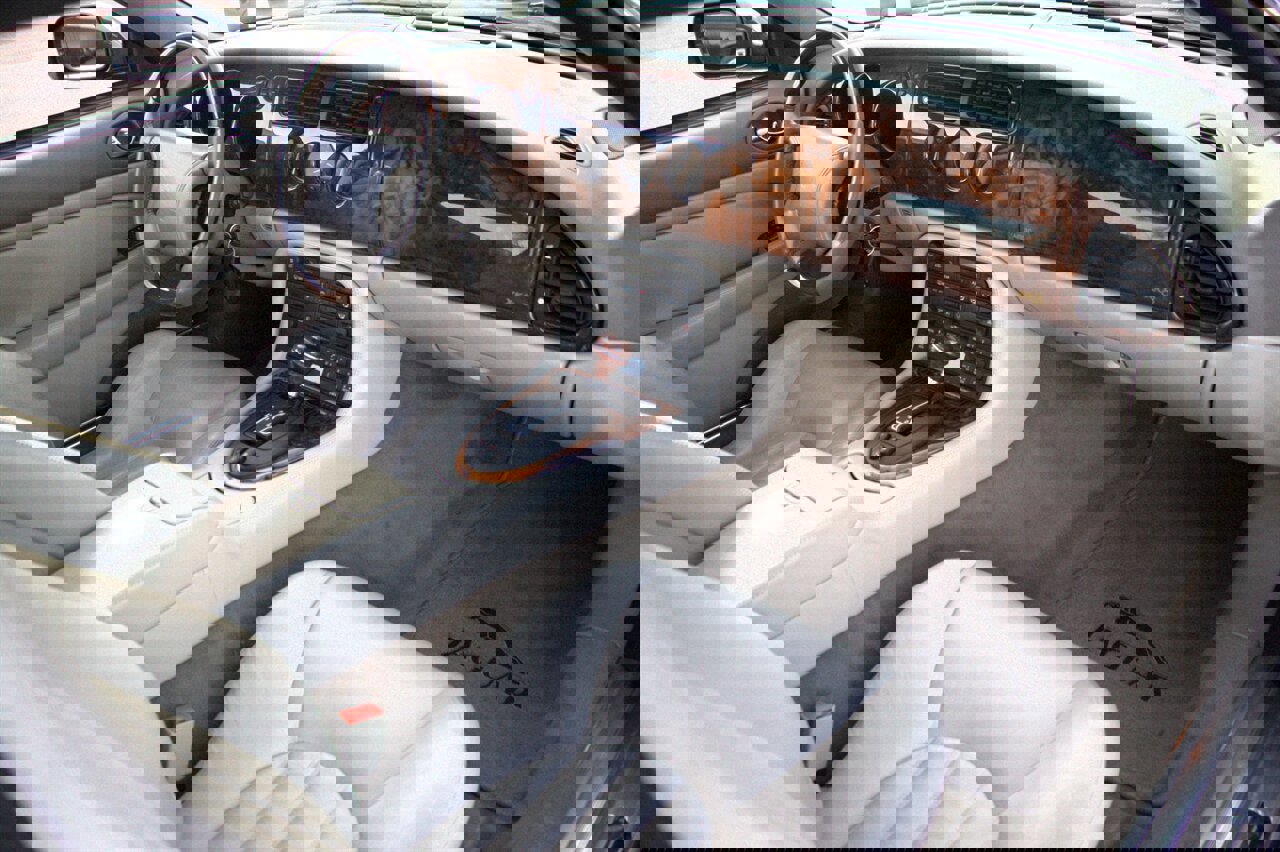 Used 1998 Jaguar XK8 Coupe image 22