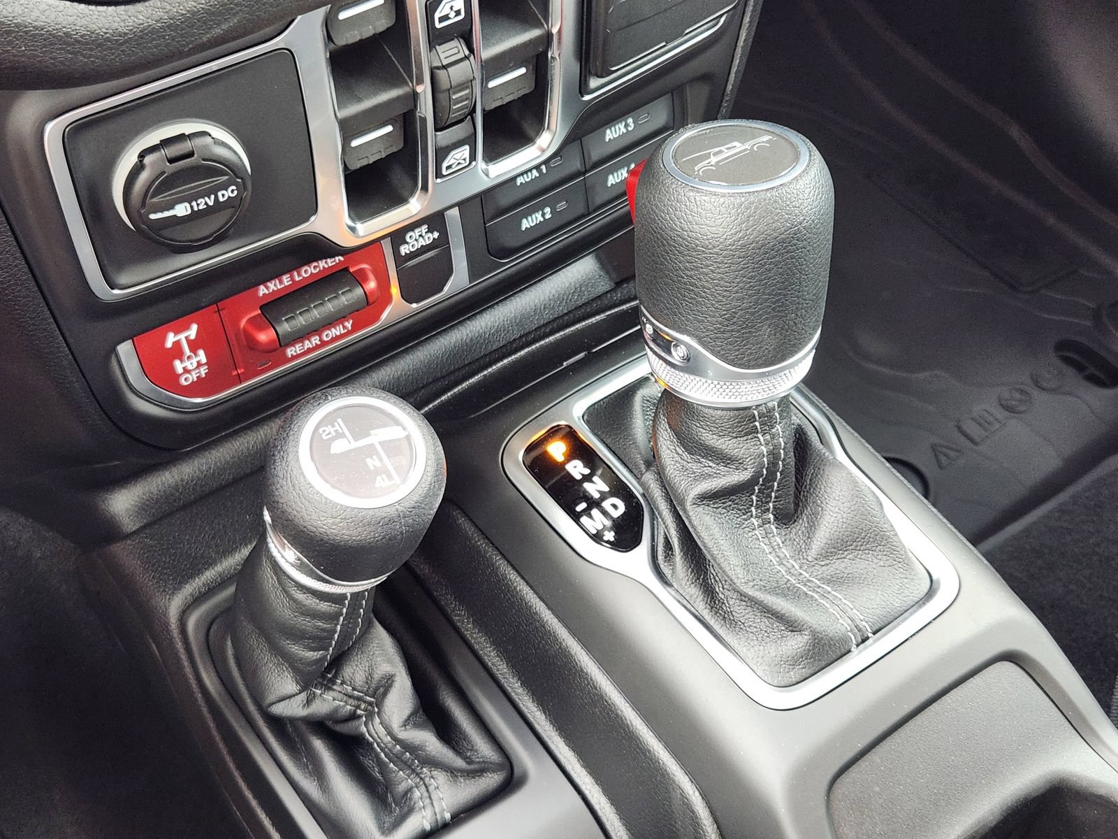New 2026 Jeep Gladiator Sport AWD/4WD image 18