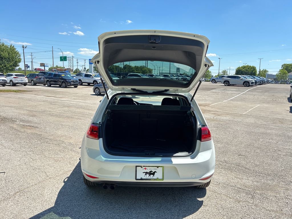 Used 2017 Volkswagen Golf S FWD image 19