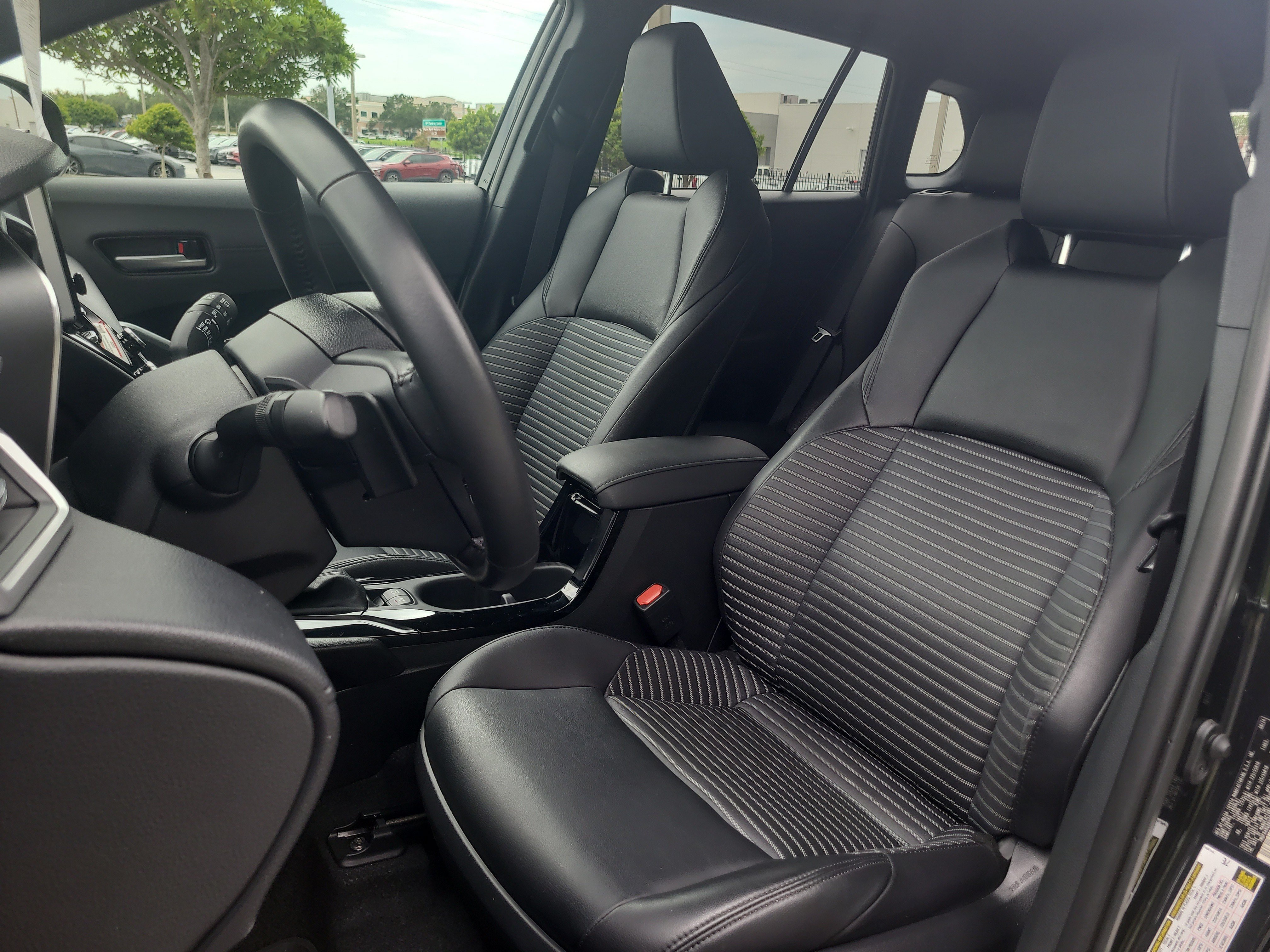 Certified 2024 Toyota Corolla Cross AWD Hybrid w/ Convenience Package image 21