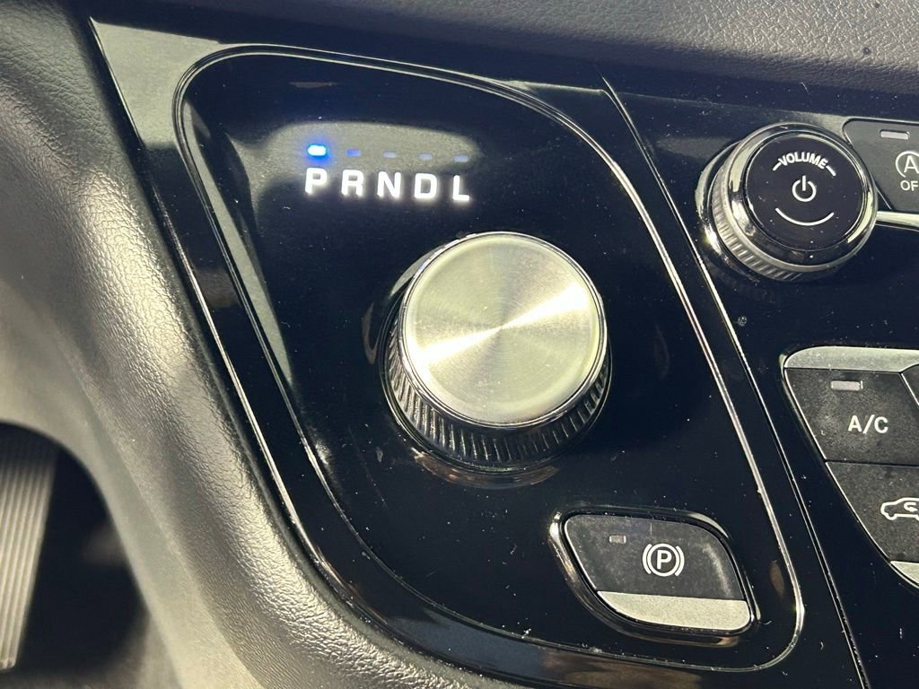 Used 2025 Chrysler Pacifica Select FWD image 23