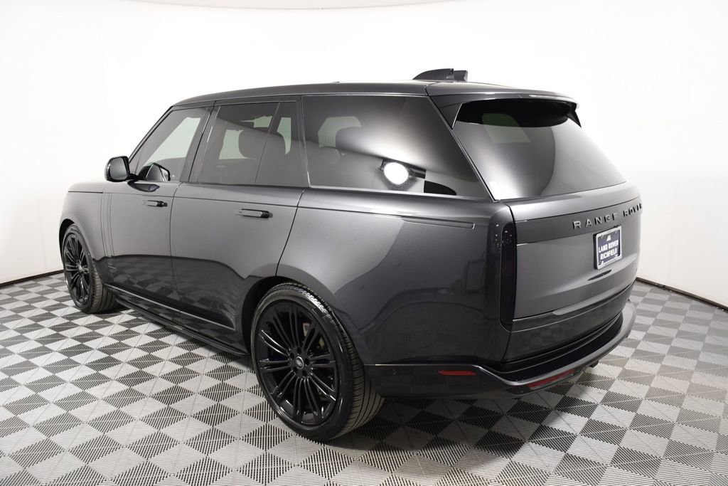 Used 2024 Land Rover Range Rover Autobiography image 3