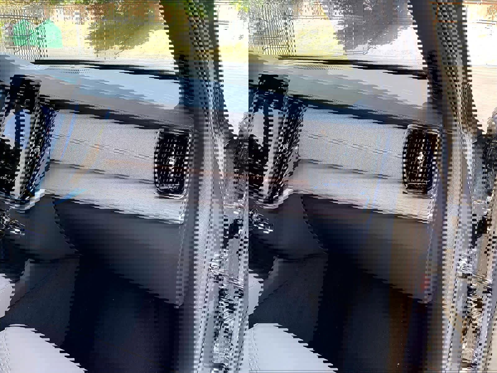 New 2026 Volvo XC90 B5 Plus w/ Protection Package image 29