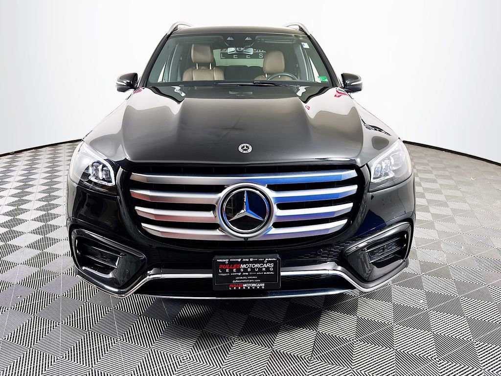 Used 2024 Mercedes-Benz GLS 450 4MATIC image 2