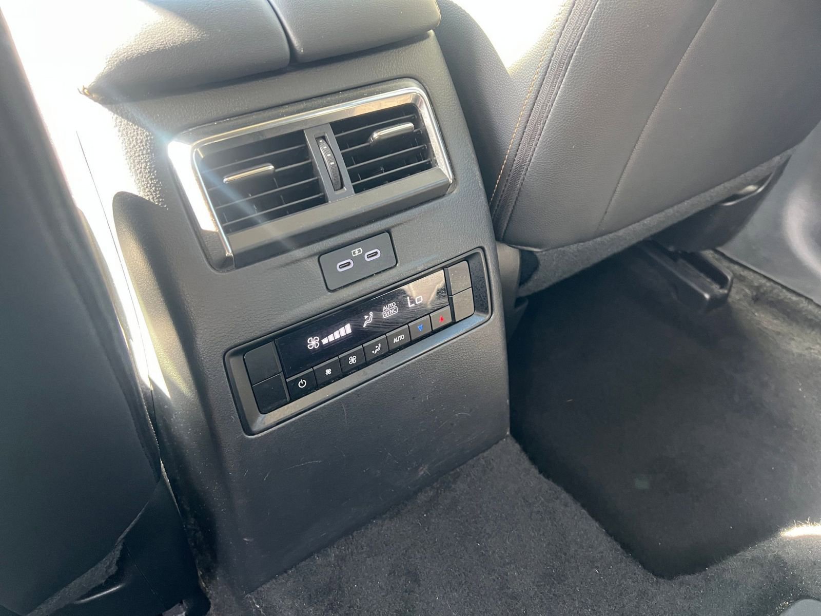 Used 2025 MAZDA CX-70 3.3 Turbo w/ Preferred Package image 24