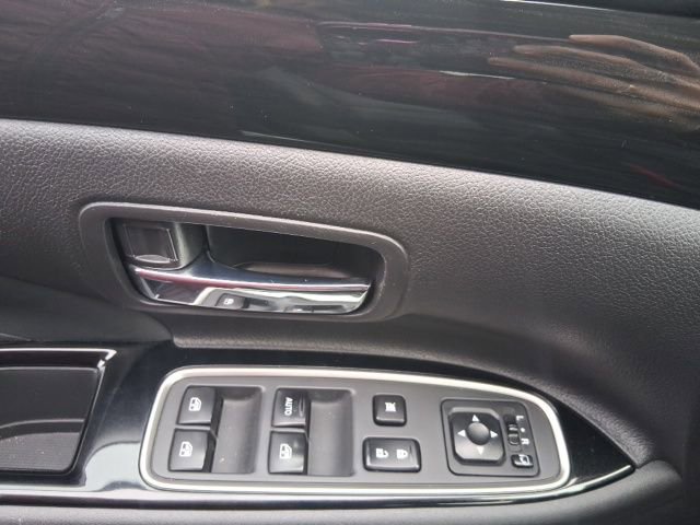Used 2018 Mitsubishi Outlander SEL image 18