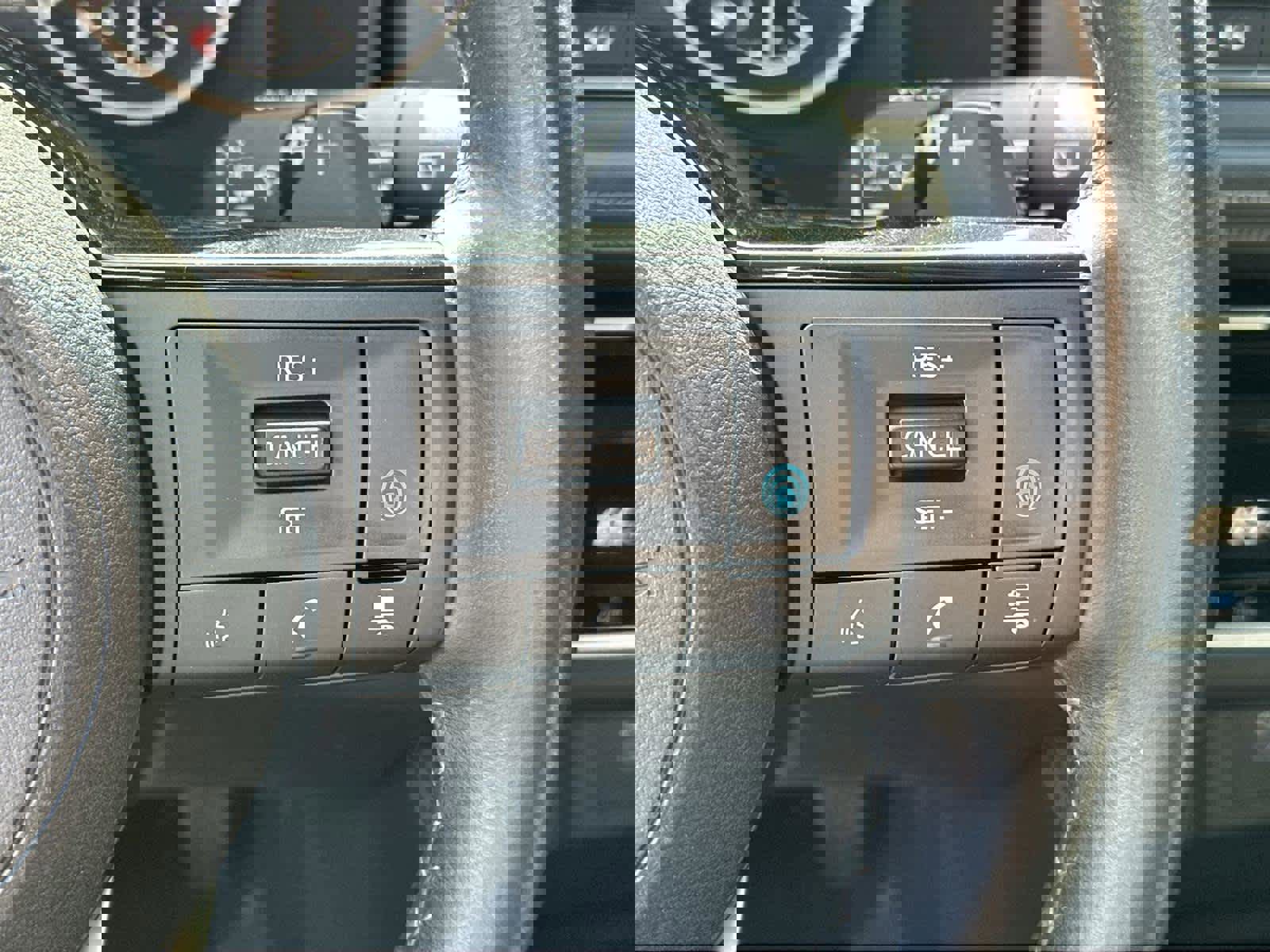 Used 2022 Nissan Rogue SL image 24