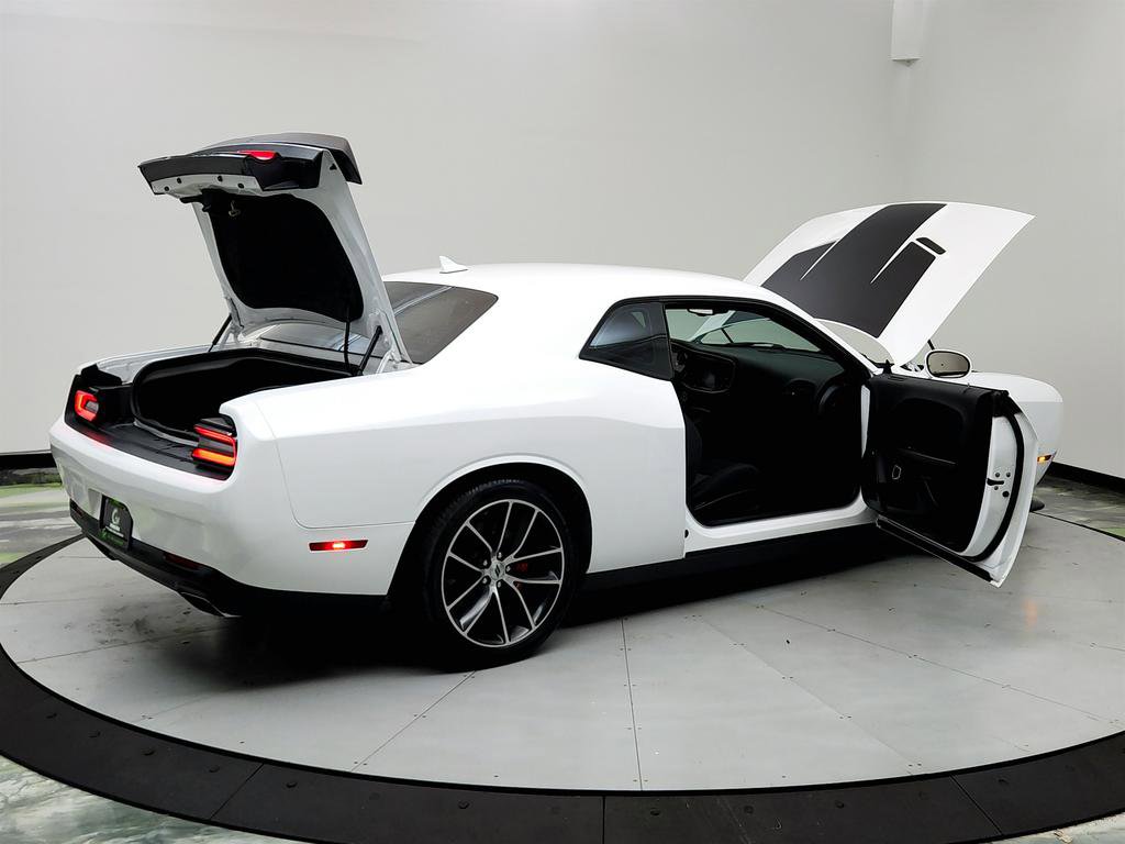 Used 2018 Dodge Challenger R/T Scat Pack RWD image 11