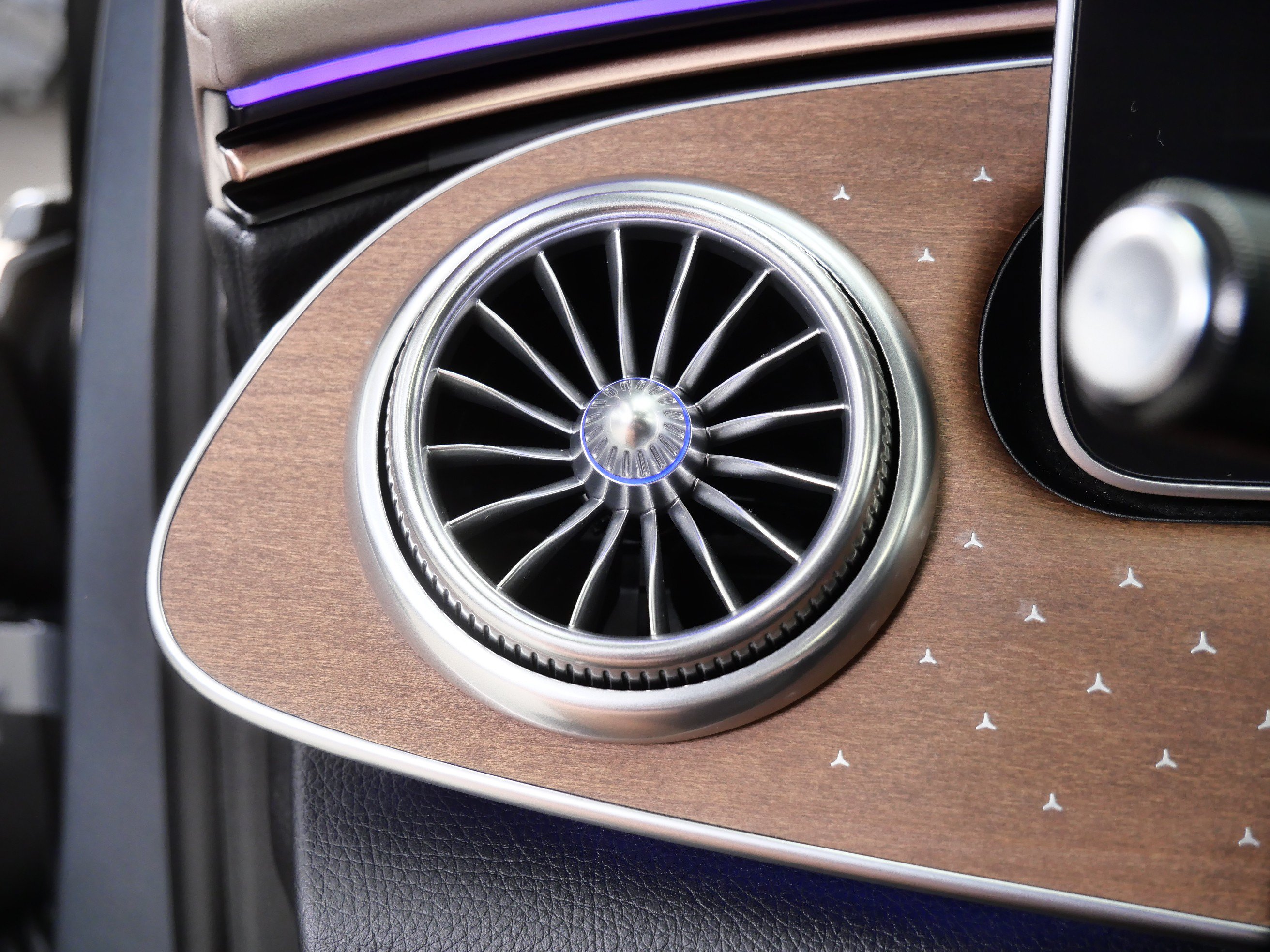 Certified 2023 Mercedes-Benz EQE 350+ 4MATIC SUV image 23