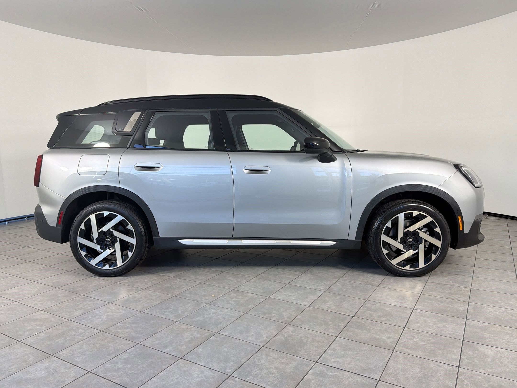 Certified 2025 MINI Cooper Countryman S AWD/4WD image 8