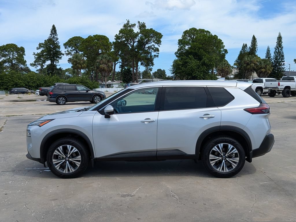 Used 2021 Nissan Rogue SV FWD image 5