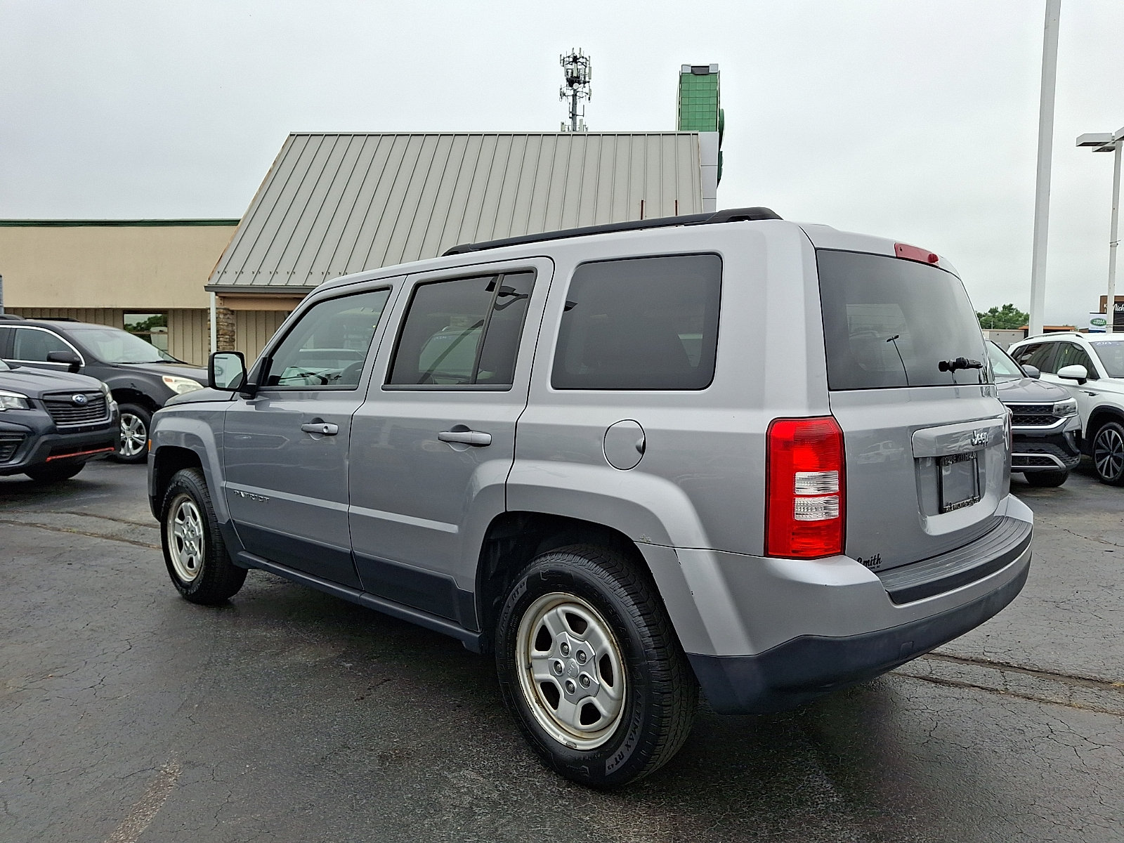 Used 2015 Jeep Patriot Sport w/ Power Value Group FWD image 4