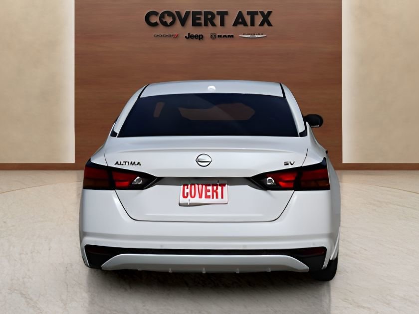Used 2024 Nissan Altima 2.5 SV image 4