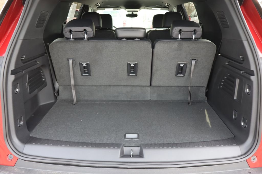 Used 2026 Chevrolet Traverse LT w/ Driver Confidence Package image 27