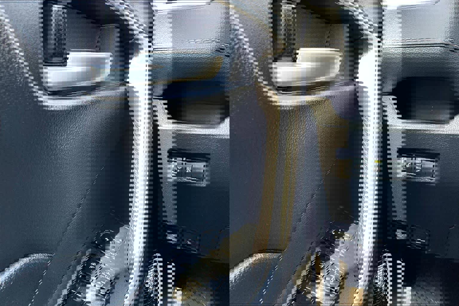 Used 2024 Toyota RAV4 XLE image 34