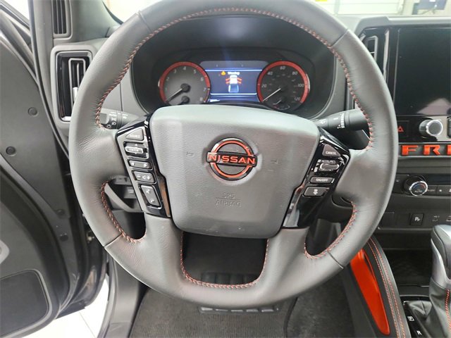 Used 2025 Nissan Frontier PRO-4X image 23