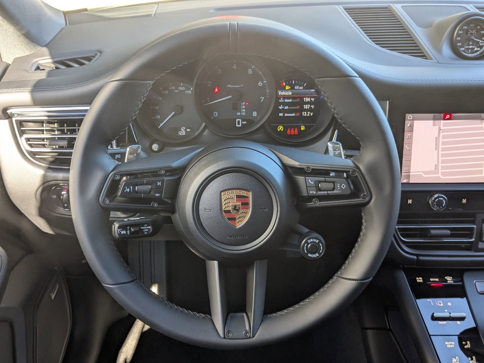 New 2026 Porsche Macan Turbo image 15