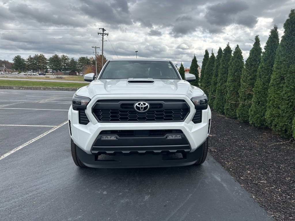 Used 2024 Toyota Tacoma TRD Sport image 3