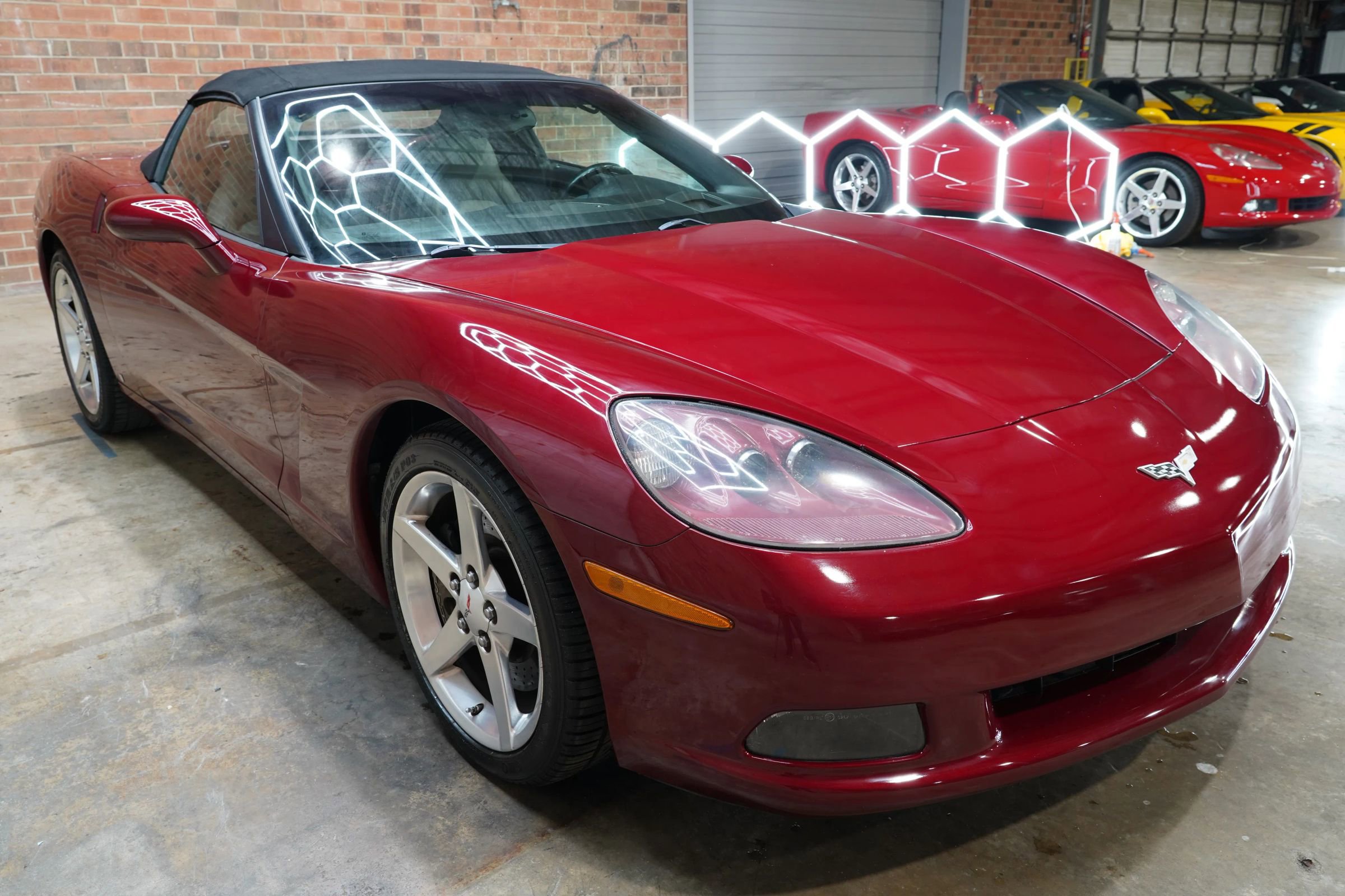 Used 2006 Chevrolet Corvette Coupe w/ Preferred Equipment Group RWD image 23