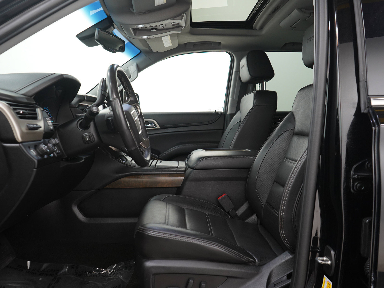 Used 2018 GMC Yukon Denali AWD/4WD image 27