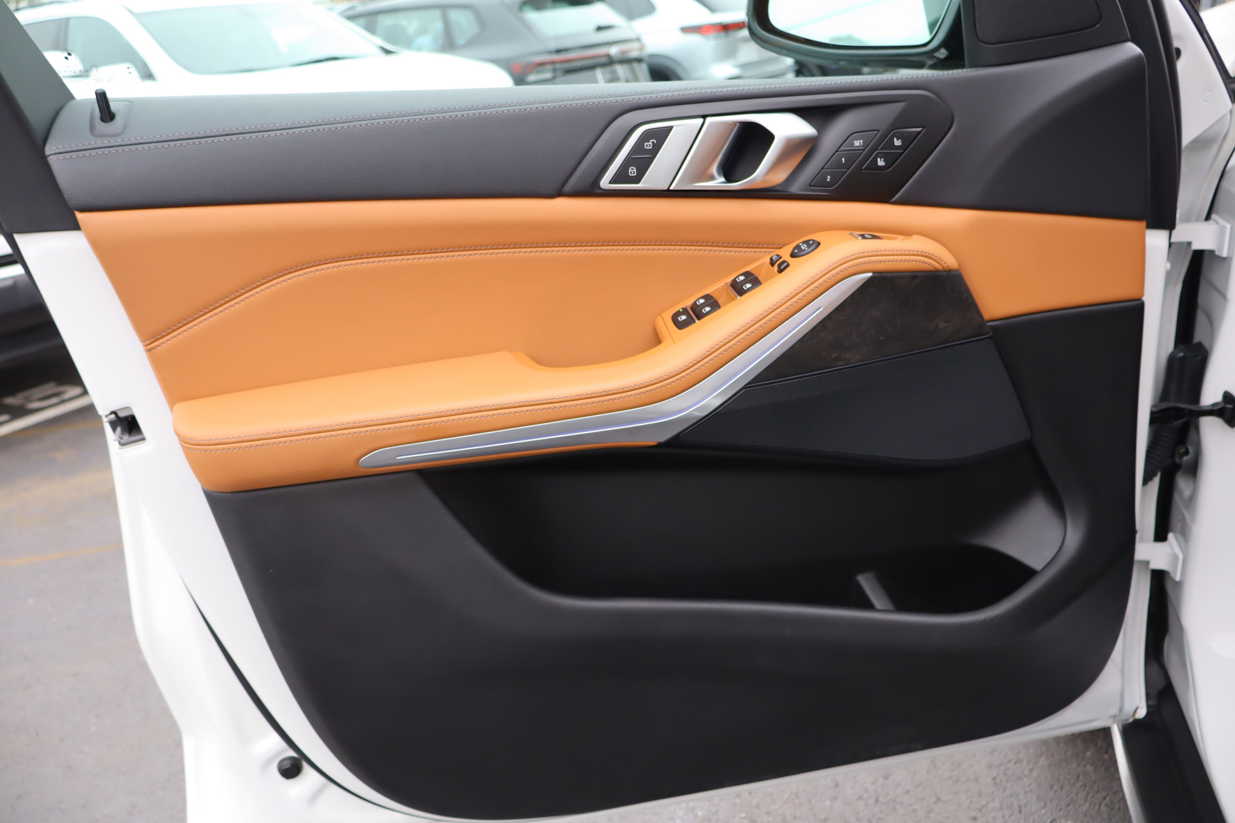 Used 2023 BMW X5 xDrive40i w/ Executive Package image 14