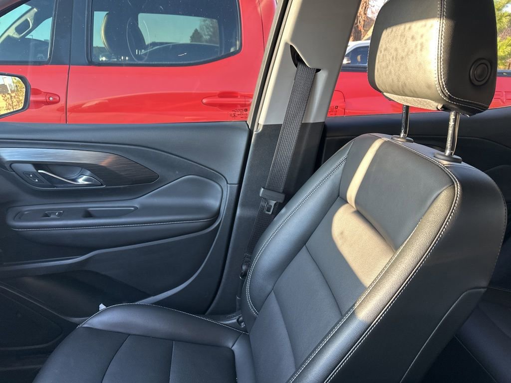 Used 2022 GMC Terrain SLT w/ Infotainment Package II image 19