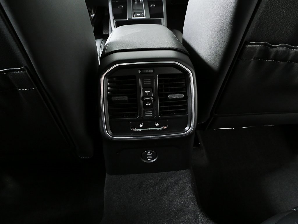 New 2026 Porsche Macan S image 21