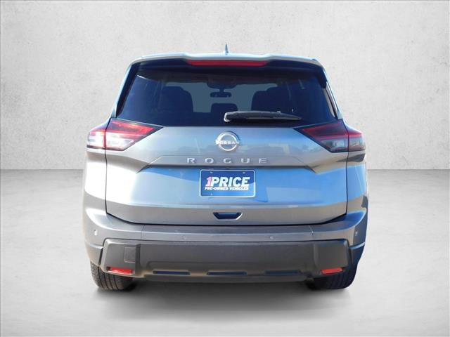Used 2025 Nissan Rogue SV FWD image 12